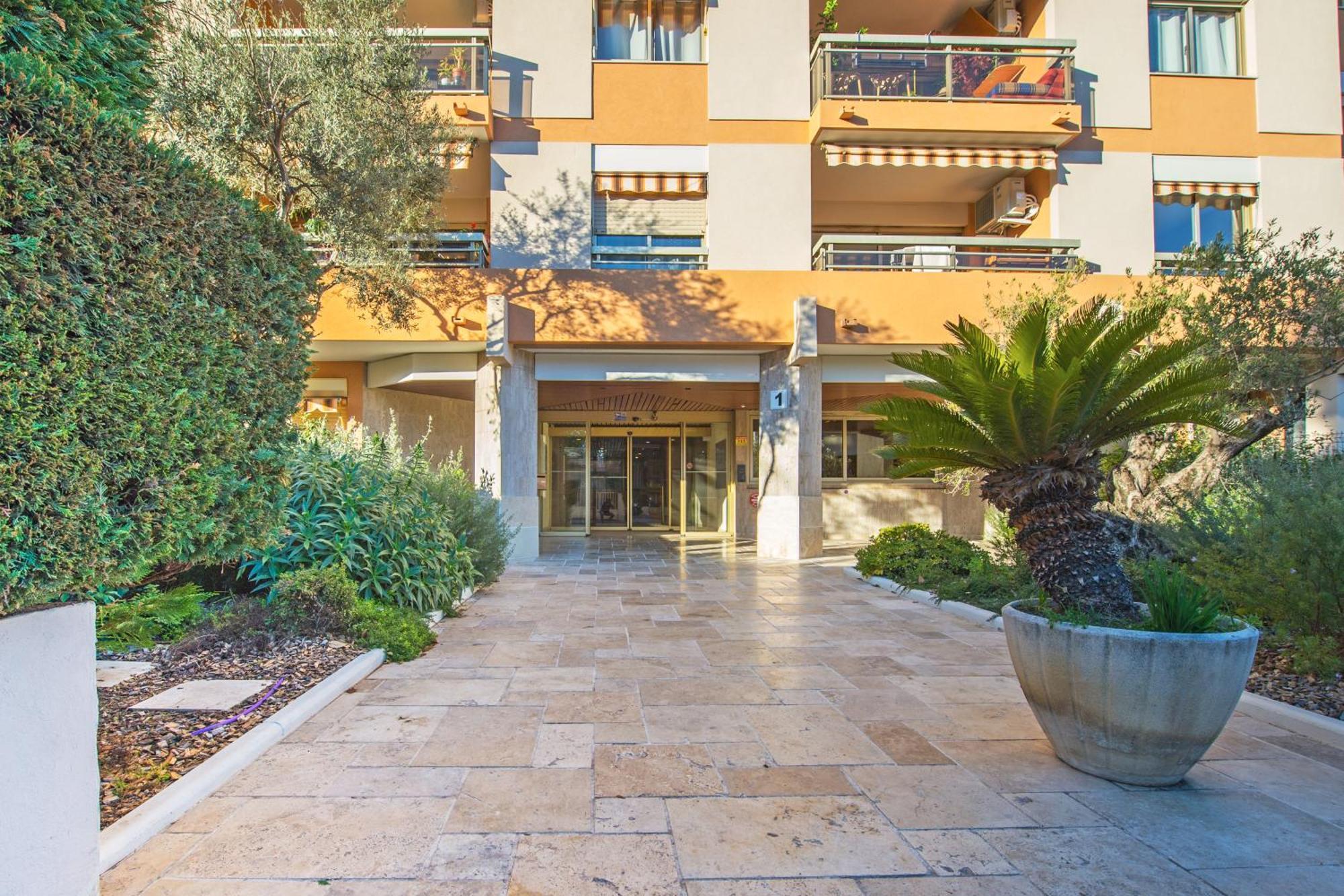 Appartement Renove - Terrasse - Parking - Bm Nice Luaran gambar